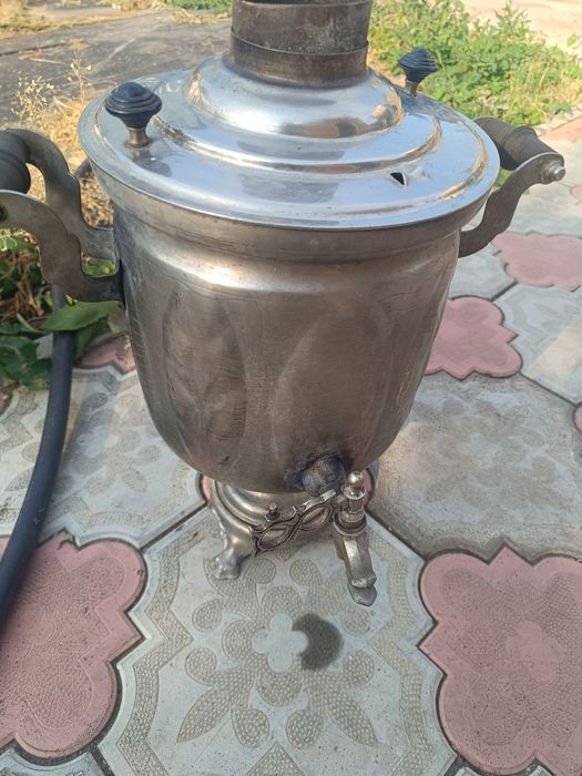 Самовар на дровах.