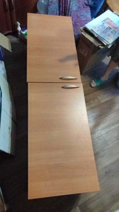 Шкаф в прихожую на стену