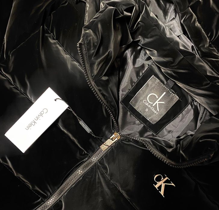 Vând geaca noua de bărbați