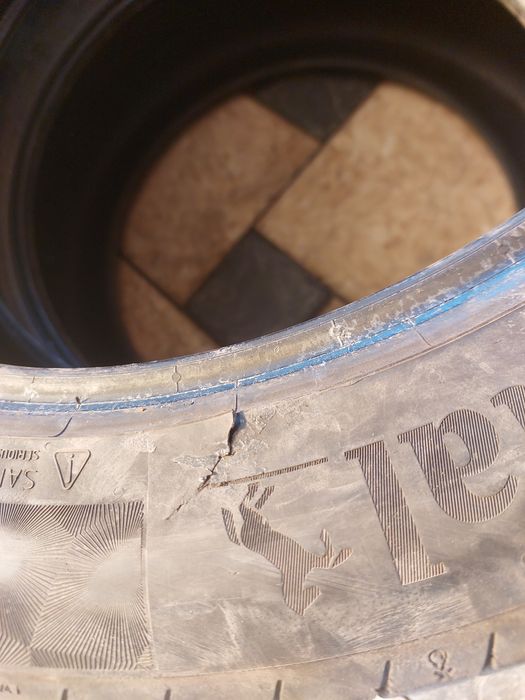 Продам шины комплект