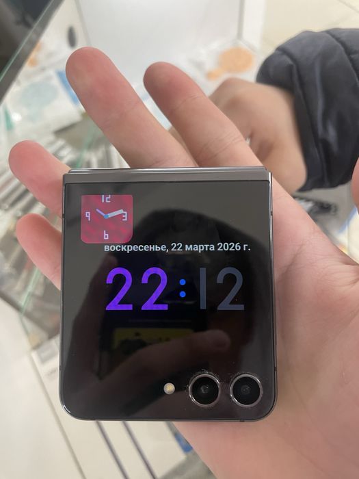 Samsung Galaxy z flip 5 256g