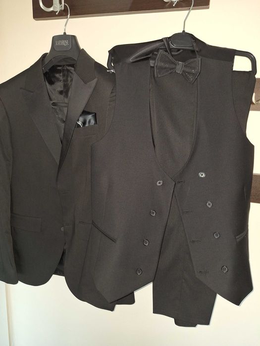 Луксозен мъжки  костюм