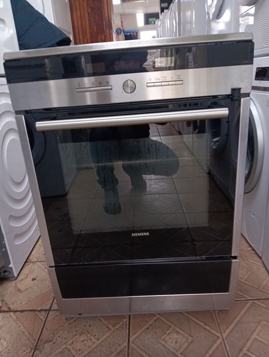 Иноксова свободно стояща печка с индукционни котлони SIEMENS  Гаранция