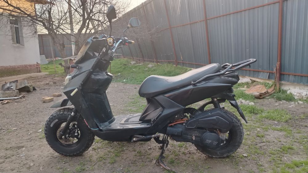 Продаётся Скутер wasat 149 см состаЯние среднее цена  договорна