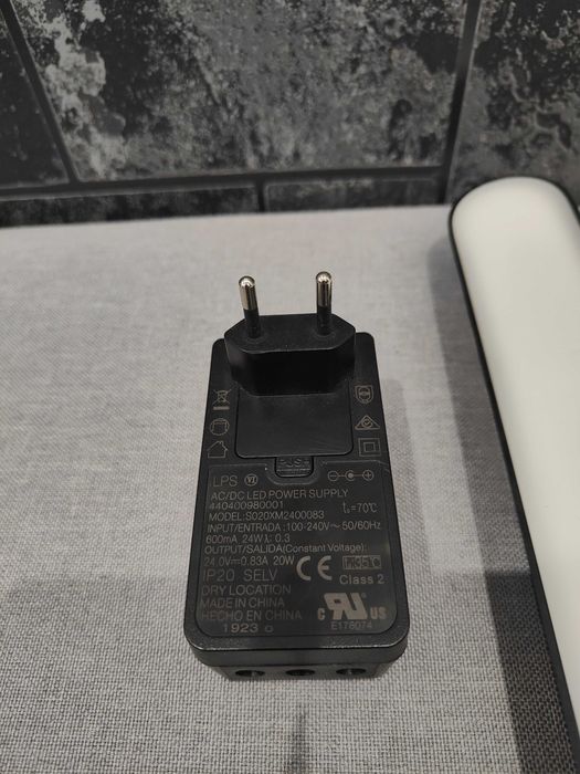 Lampi inteligente PHILIPS Hue Play + Philips Hub Bridge