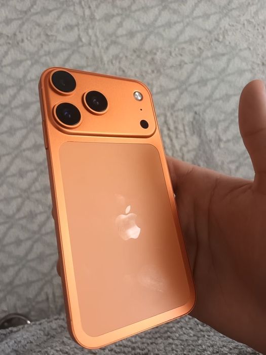 Продаю Iphone 11 в корпусе 17pro