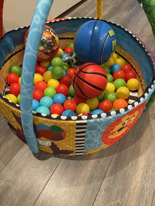 Басейн с топки.