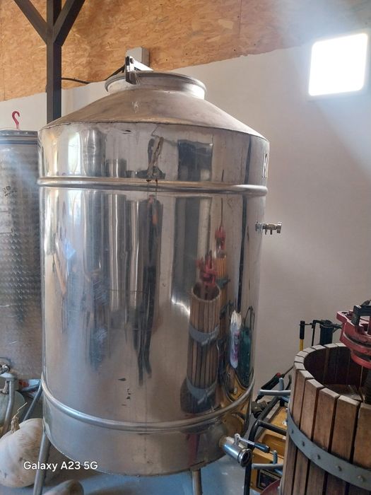 Vând butoaie/ cisterna inox 300-1500 l