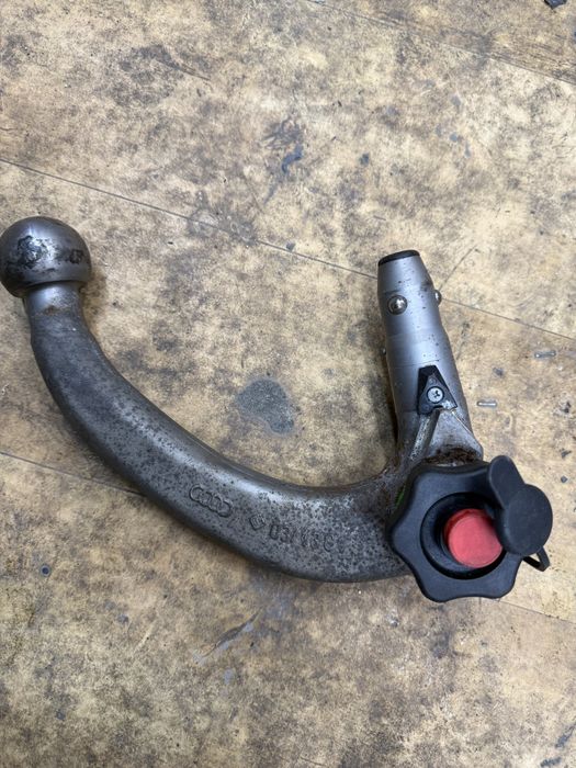 Оригинален теглич/кука за ауди