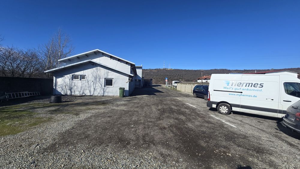 Vand 2 hale, afacere la cheie