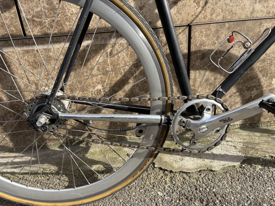 Bicicletă unicat, făcută la comandă — cadru oțel, 8 viteze