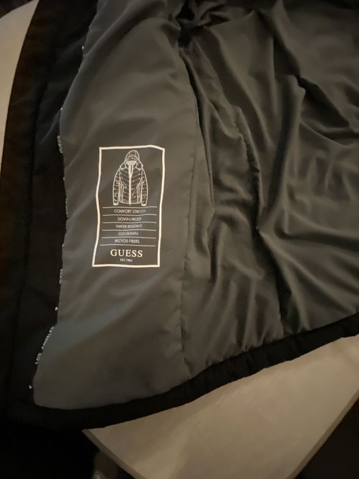 Geaca Guess din puf barbateasca