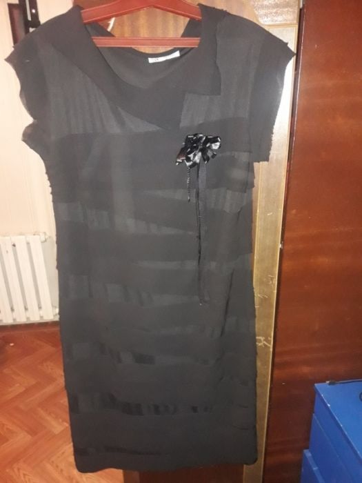 продам платье нарядное