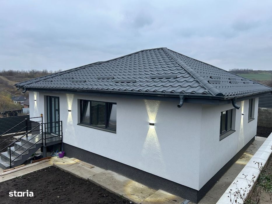 141.000 e Casa Pacurari-Valea Lupului 544 mp teren 110 mp utilitati