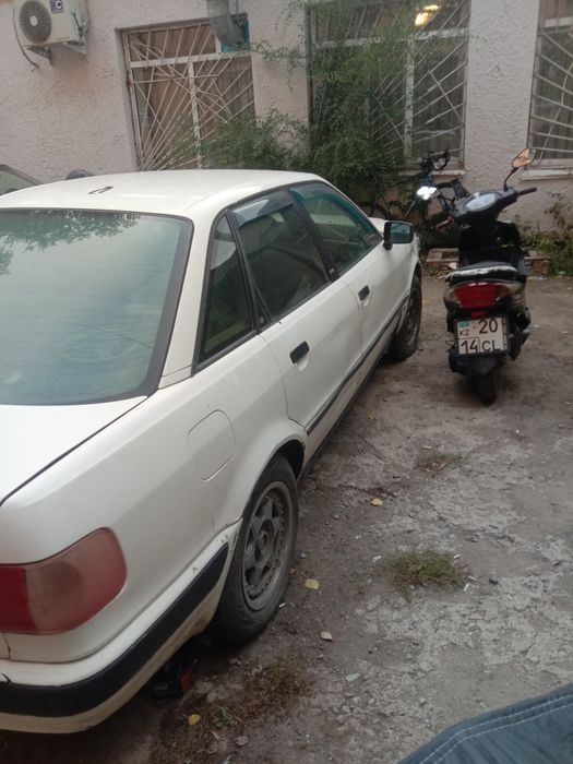 Продам Ауди 80 б4