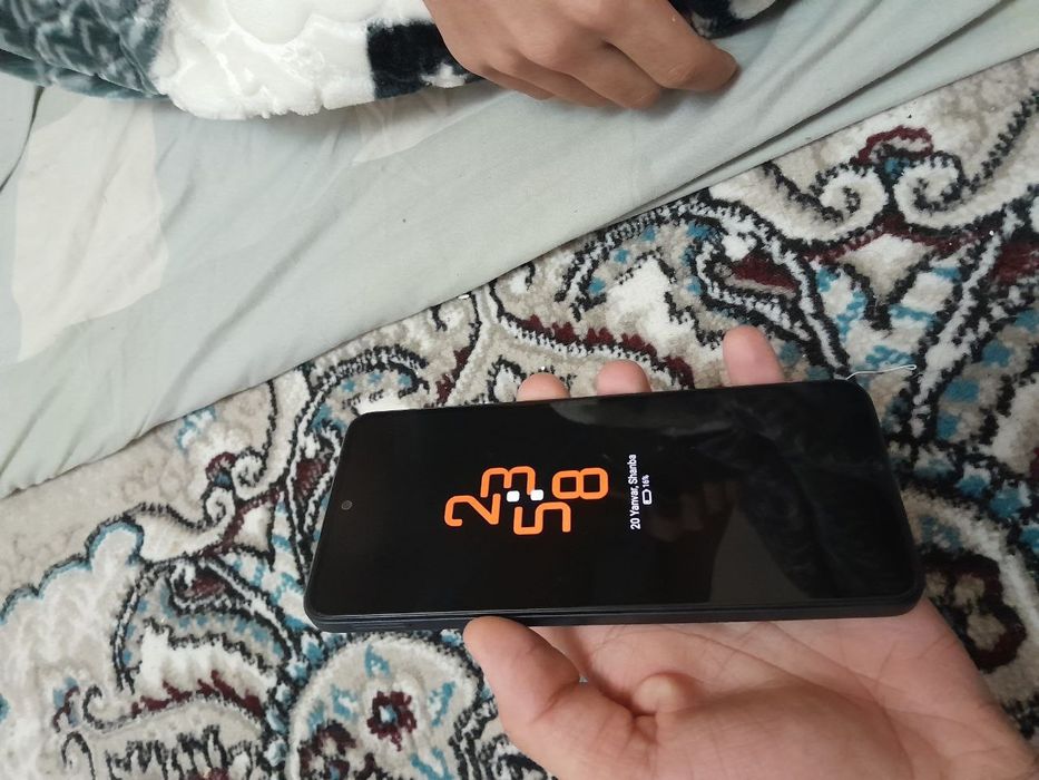 Redmi note 12 naqdga sotiladi abmen yuq