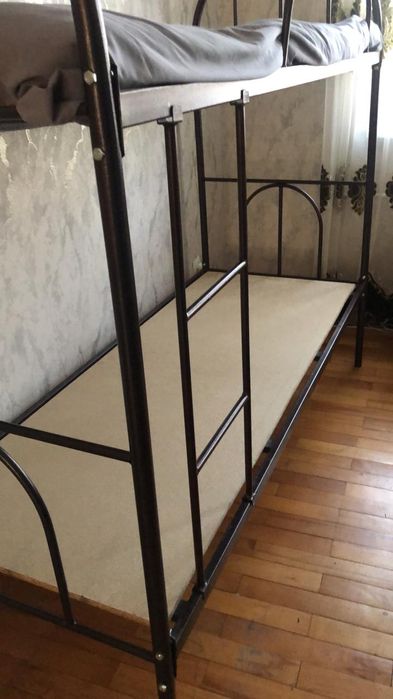 Кровать в хорошем состоянии