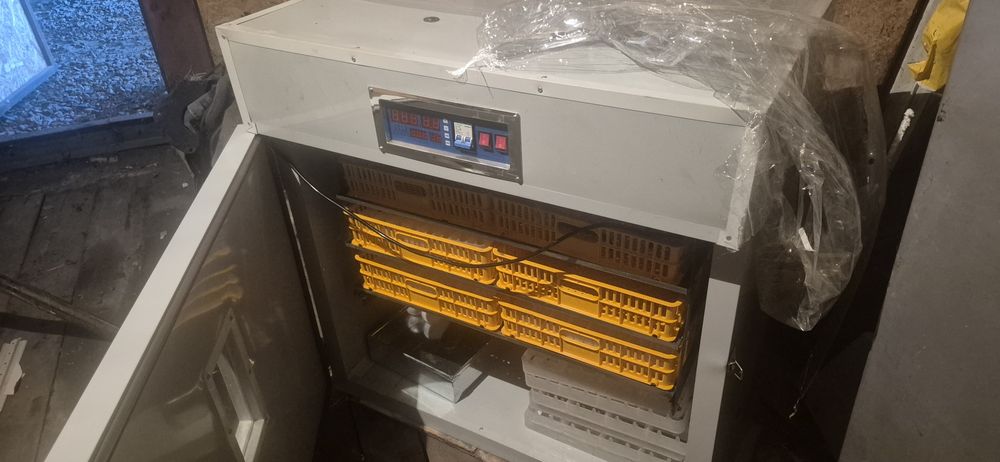 Продам инкубатор