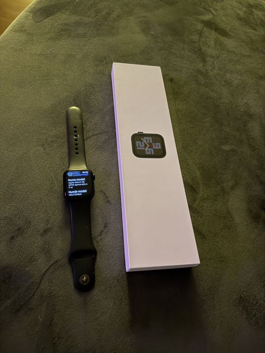 Apple Watch model SE seria a 2-a