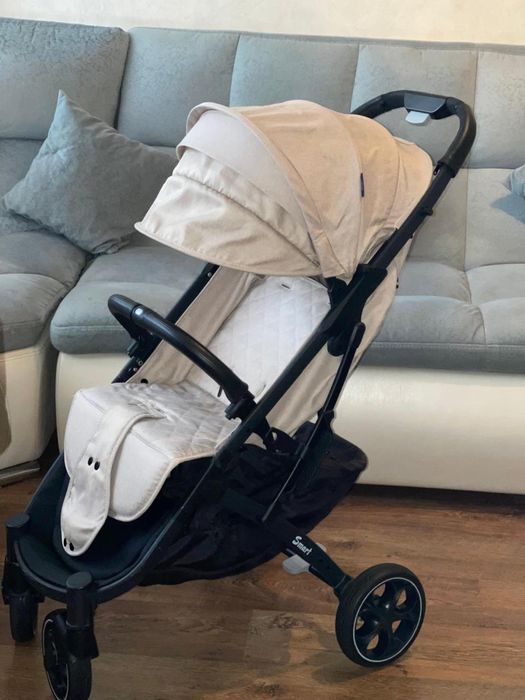 Детская прогулочная коляска,в идеальном состоянии