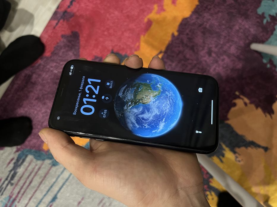 Продам айфон хr состояние отлично