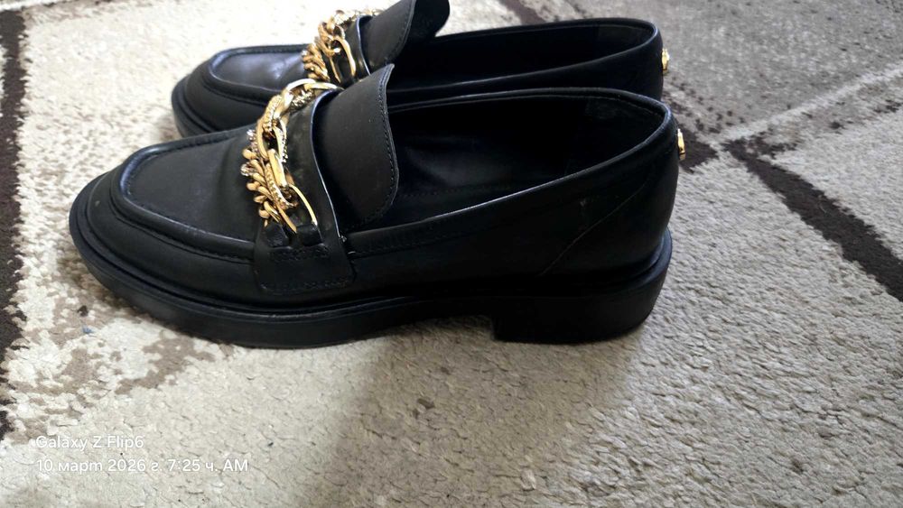 Лоуфъри Guess естествена кожа