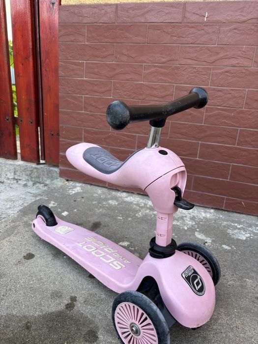 Scoot ride roz trotineta