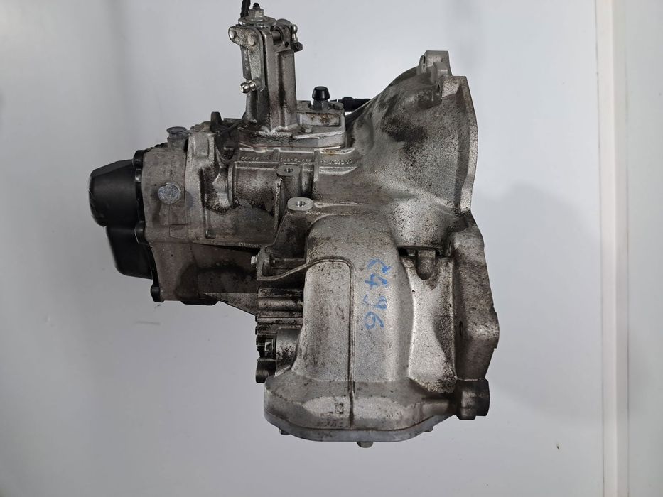 Cutie viteze manuala 5 trepte  Opel Corsa D [Fabr 2006-2013] 1.6 Benz