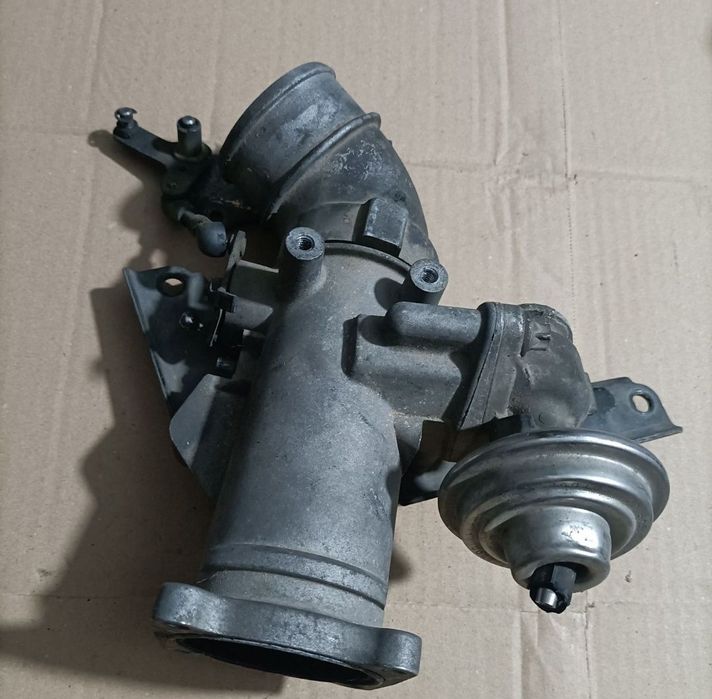 Corp clapetă accelerație;Vito sprinter... Bluza top