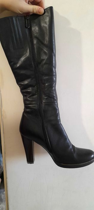 Продам зимние сапоги