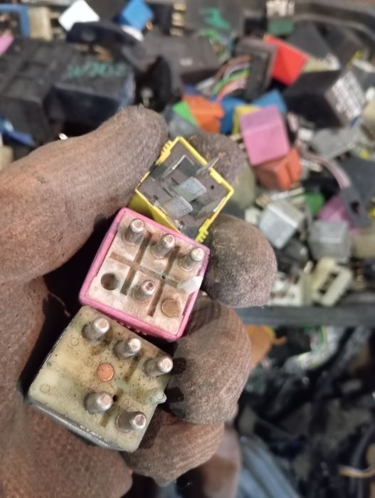 Реле Mercedes до 2005 года