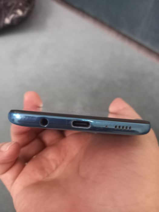 Продам смартфон Самсунг А51