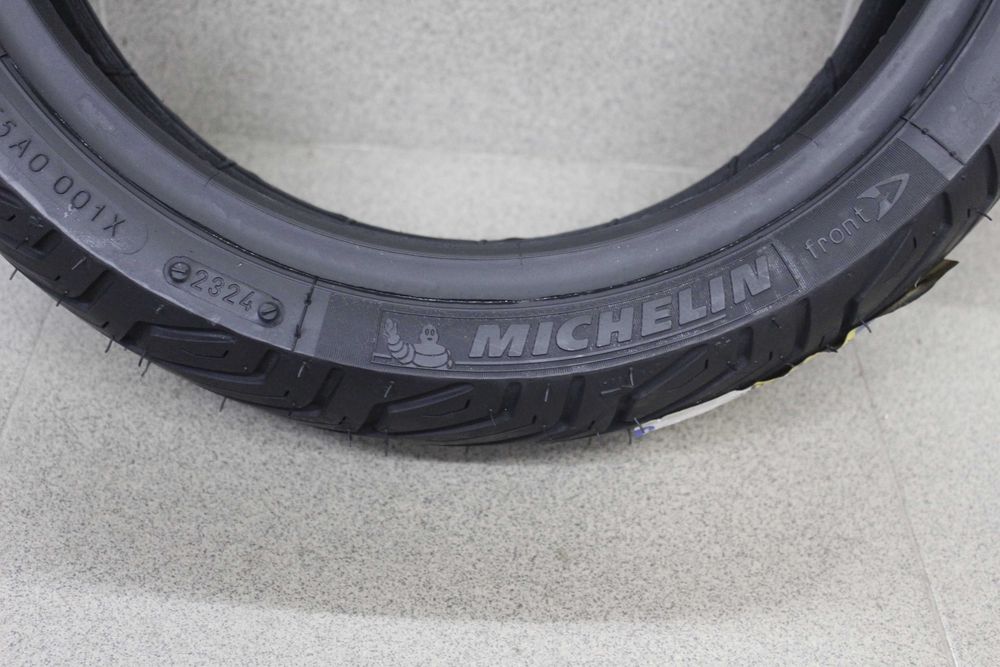 110/70-13 Michelin нова гума за скутер