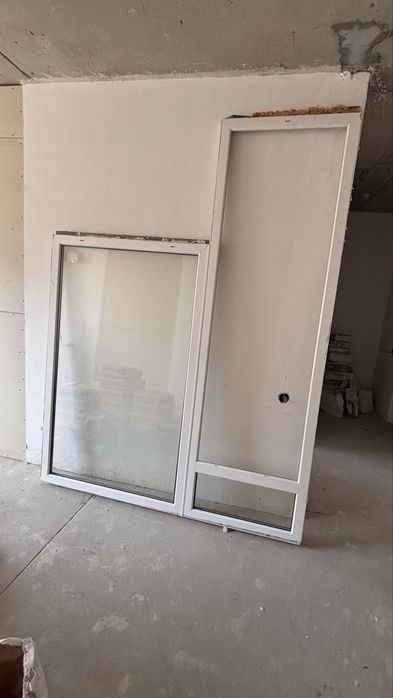 Продам балконный блок (окно + дверь) хорошего