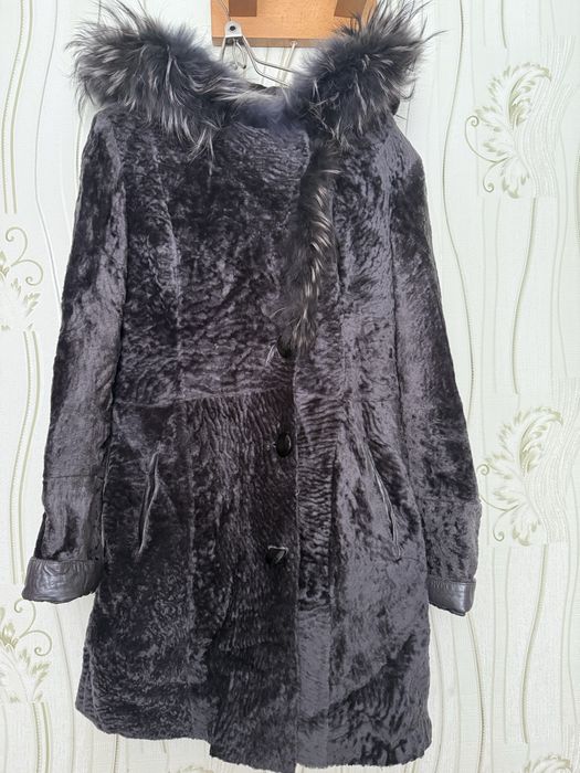 Продом шубу из каракуля