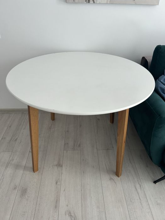 Masă Jysk model JEGIND Ø105 cm alb/natur