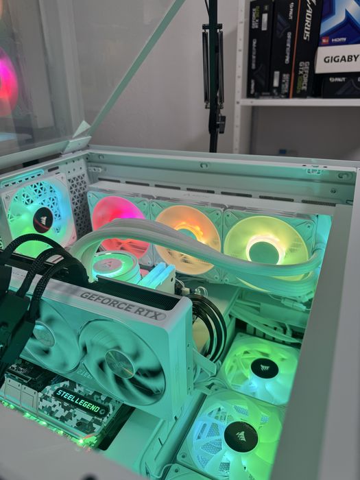 Геймърски компютър за ентусиасти Sentinel One i9 14th/64 RAM/RTX 5080