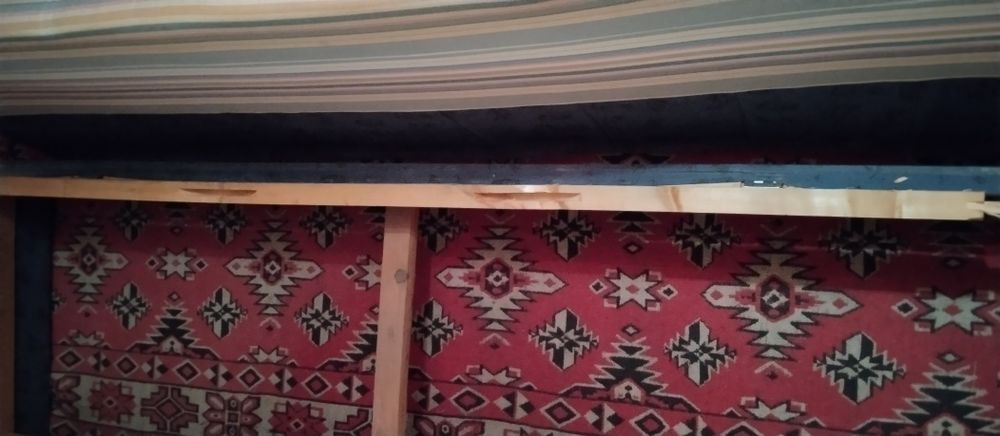 Голям диван канапе 190см+подарък бежов китеник с малък косъм