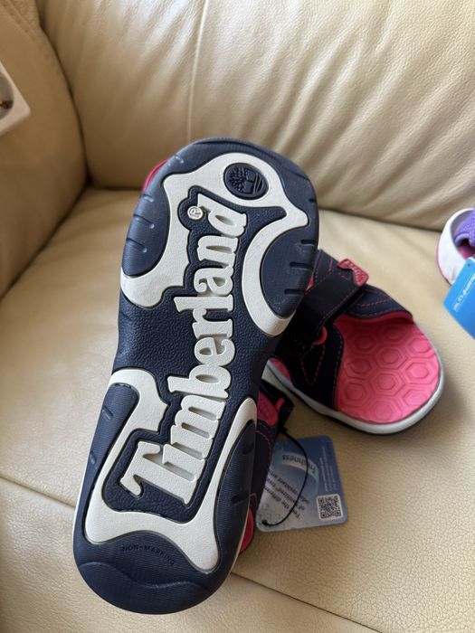 Детски сандали и обувки