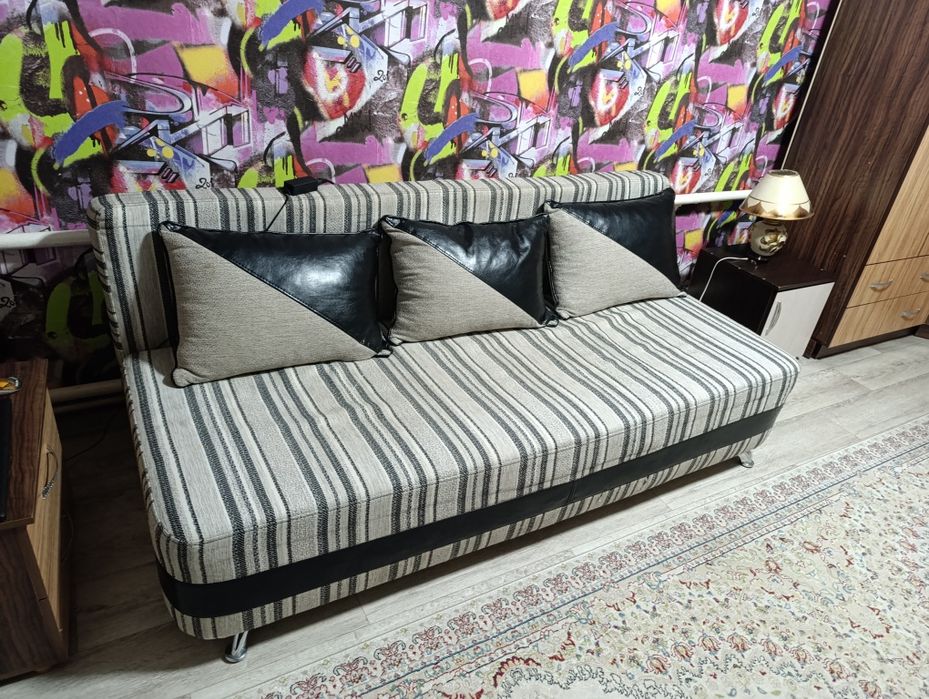 Продаю уютный диван