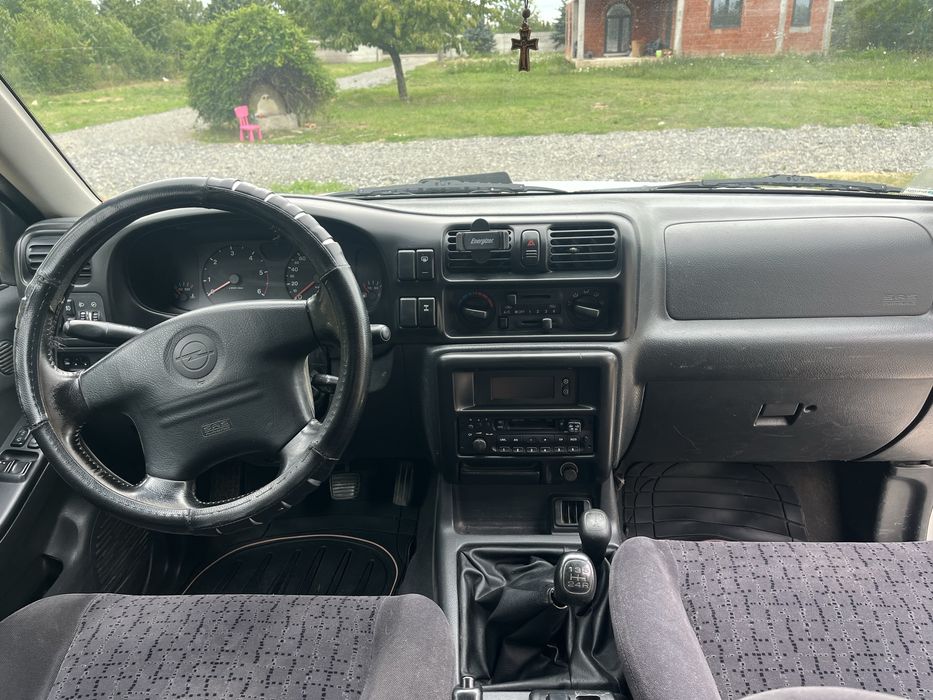 Vand sau schimb Opel Frontera Sport