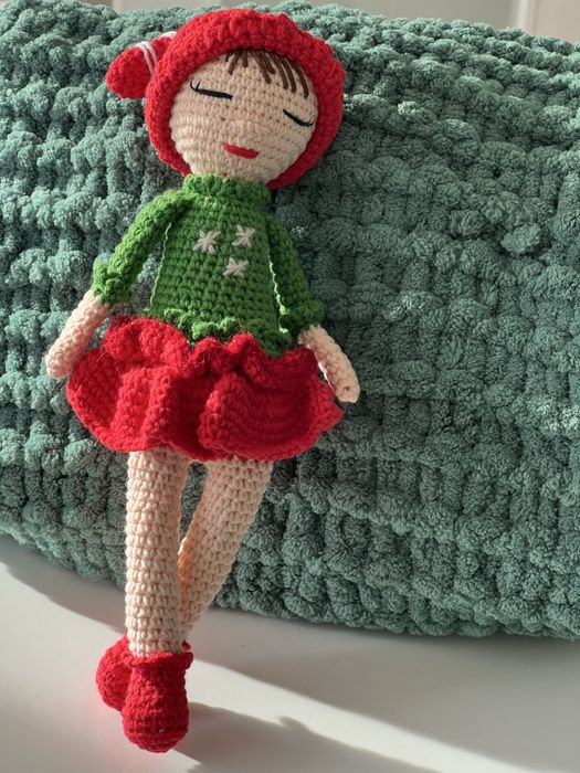 Коледни ръчно плетени играчки