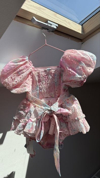 A Little Lacey romper/rochita 6-12 luni nou cu etichetă