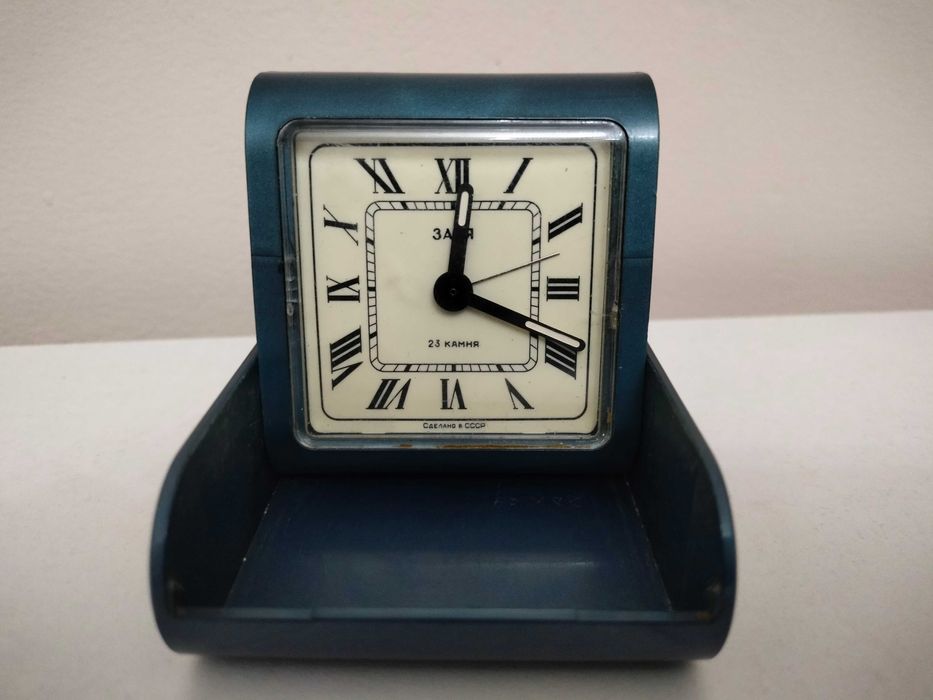 Часы будильник "Слава"" и "Заря"