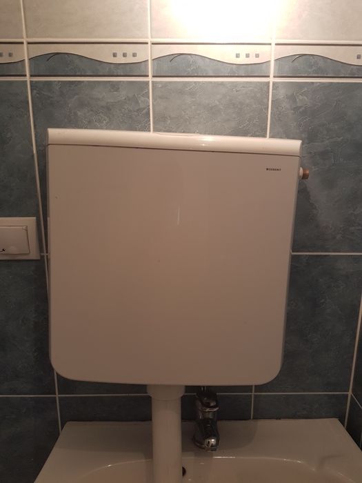 Vind accesori  baie in stare buna