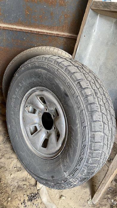 Запаска хайлюкс 1 штук