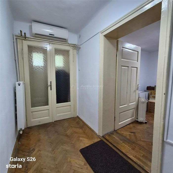 apartament 3 camere la curte, pivnita, centrala, Armeneasca- Mosilor