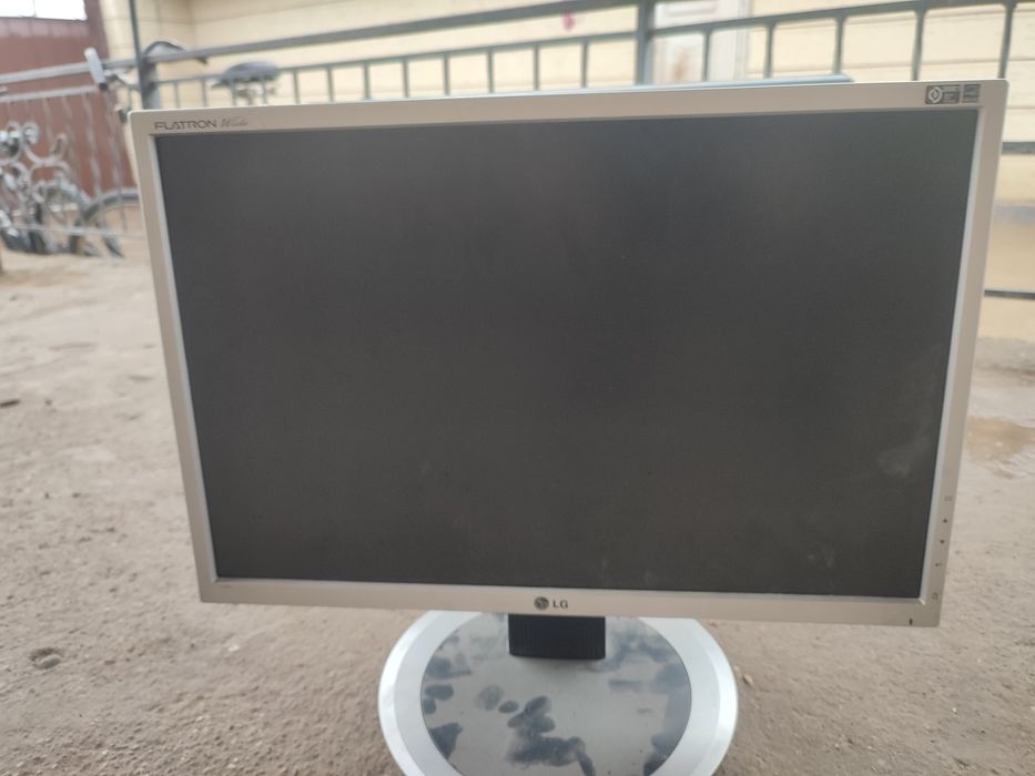 Продается монитор от компьютера