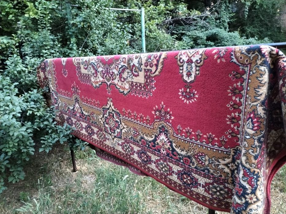 Ковры б/у, размер 2м на 3 м