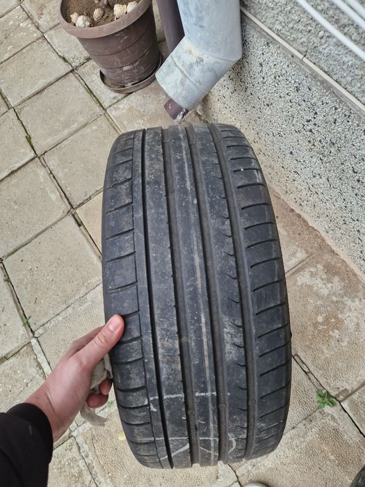 Летни гуми Dunlop  225/40/18
